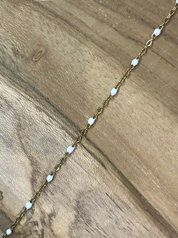 Collier doré perles blanches