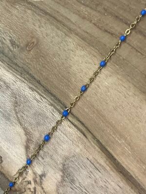 image00027 Collier doré perles bleues