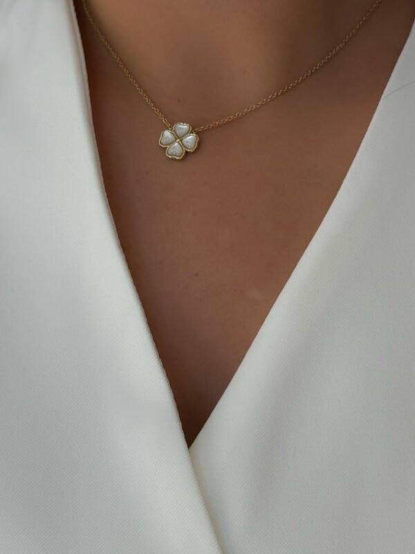 image00064 Collier Altéa